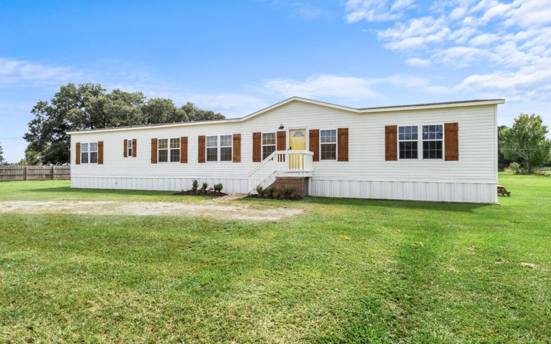 111 Testament St., Duson
