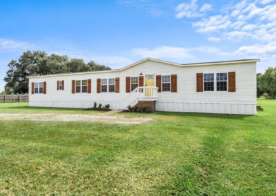 111 Testament St., Duson