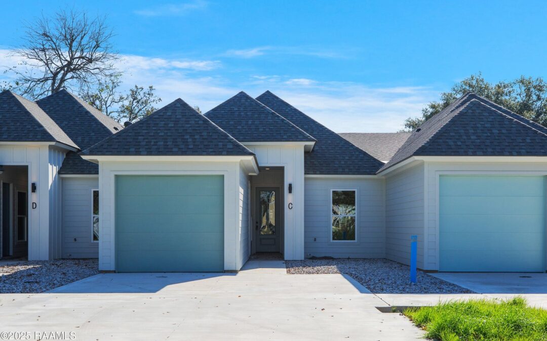 300 Ave B, unit C, Broussard