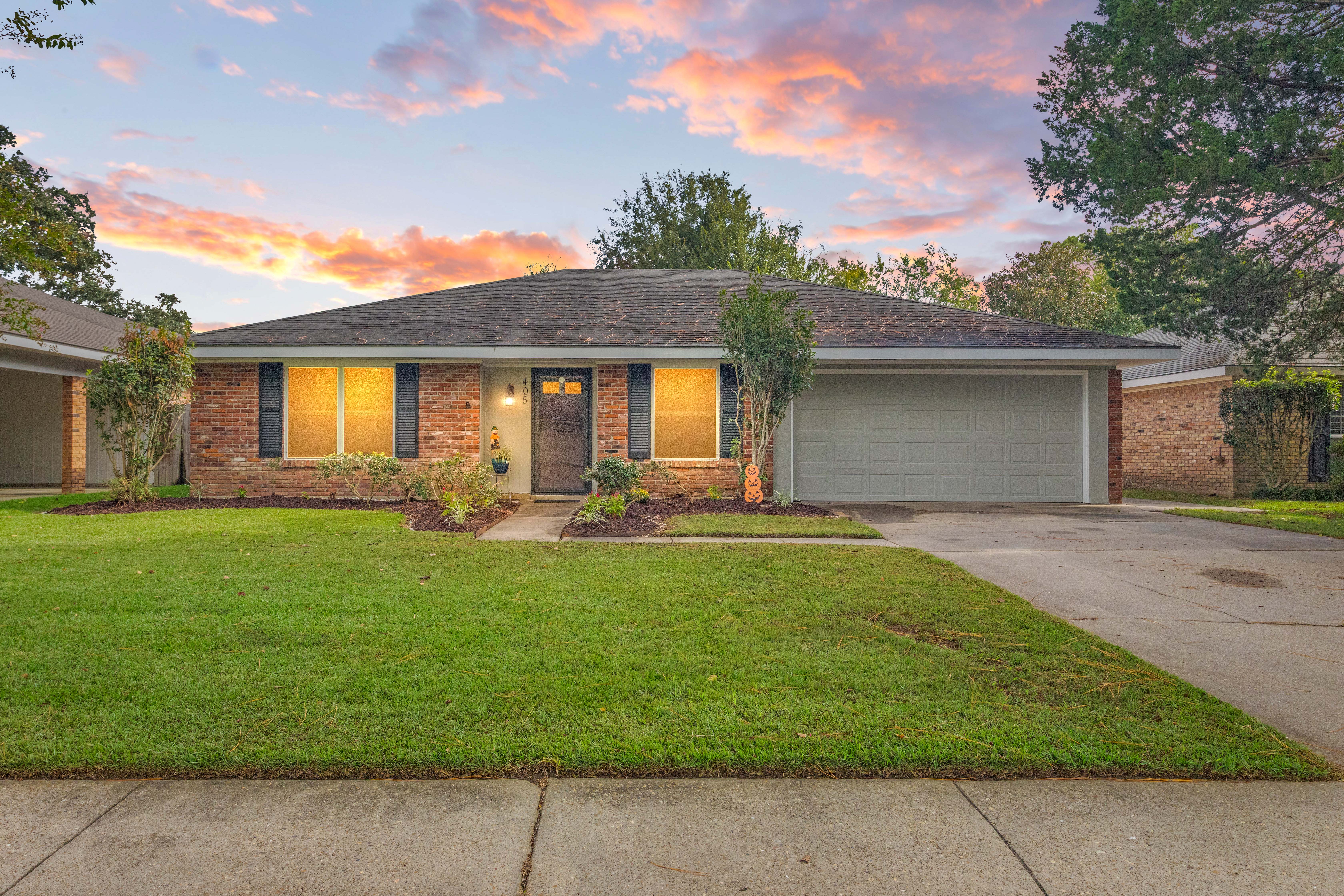 405 Elmwood Drive, Lafayette